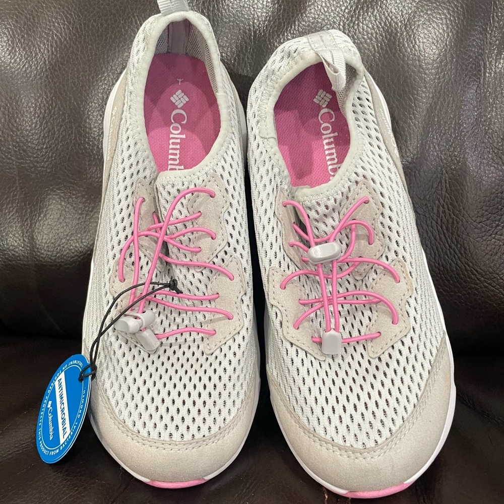Girls Columbia shoes- Size 4